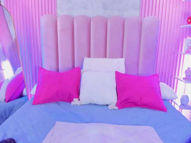 ArianaRougee live cam on BongaCams