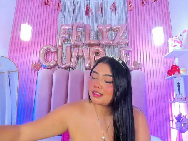 ArianaRougee live cam on BongaCams