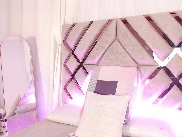 ArianaRougee live cam on BongaCams