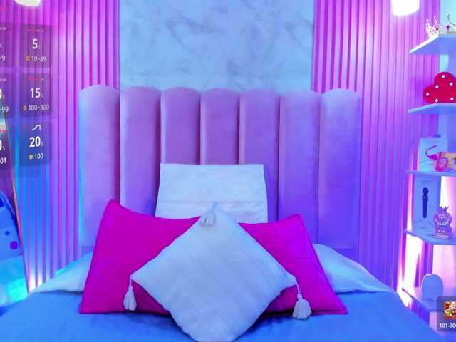 ArianaRougee live webcam show