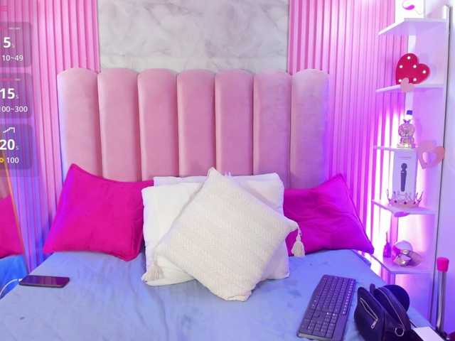 ArianaRougee live cam on BongaCams