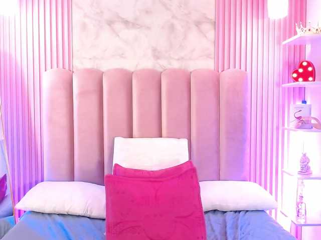 ArianaRougee live cam on BongaCams