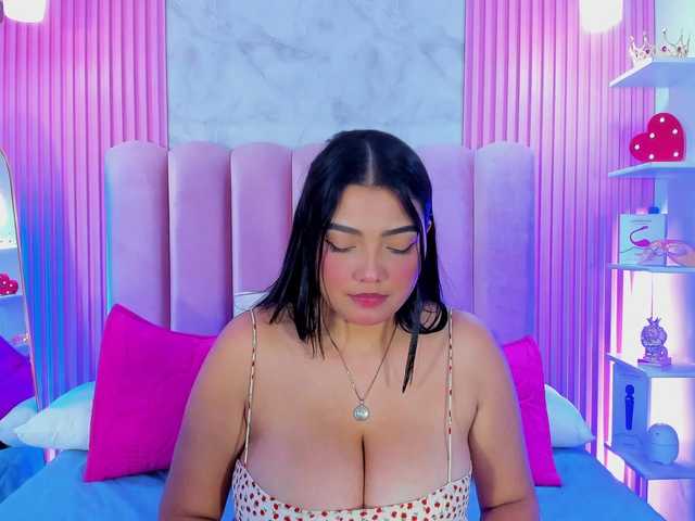 ArianaRougee live cam on BongaCams