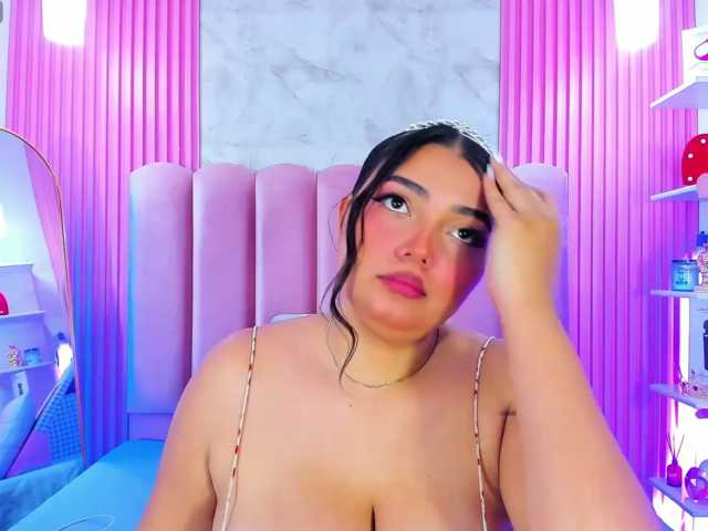 ArianaRougee live cam preview