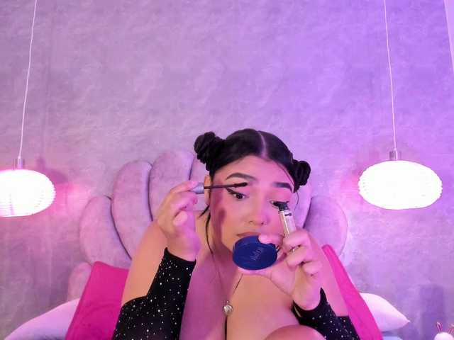 ArianaRougee live cam on BongaCams