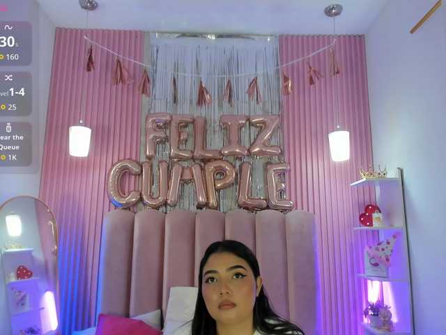 ArianaRougee live cam on BongaCams
