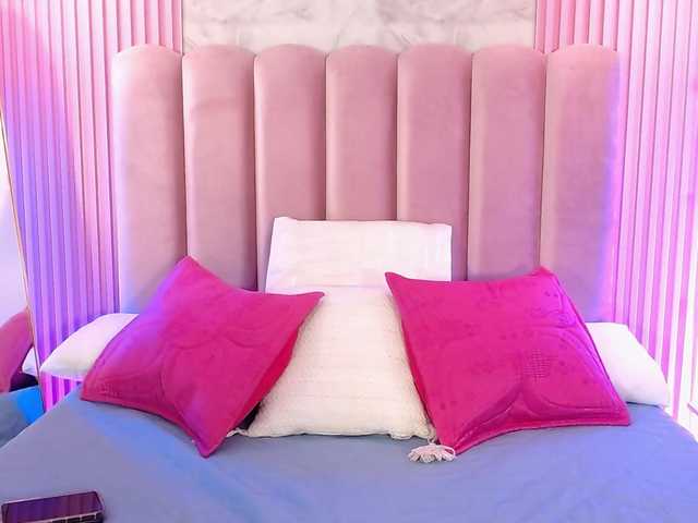 ArianaRougee live cam on BongaCams