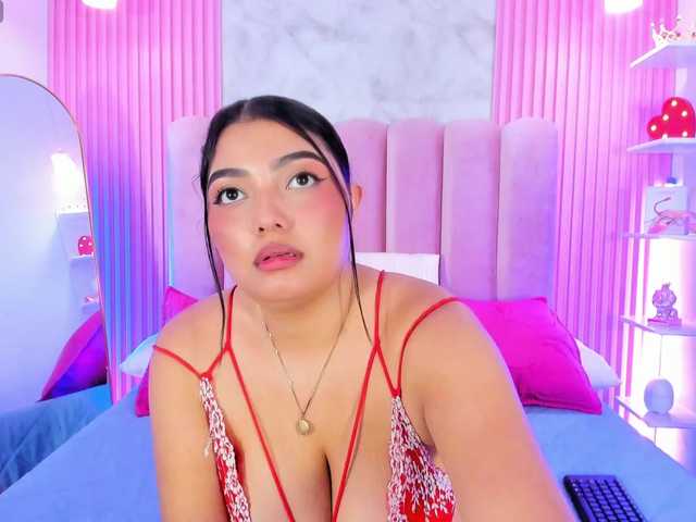 ArianaRougee live cam on BongaCams