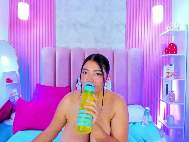 ArianaRougee live cam on BongaCams
