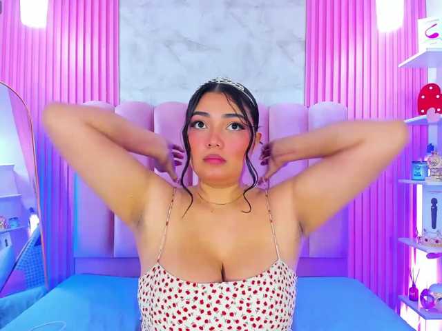 ArianaRougee live cam on BongaCams