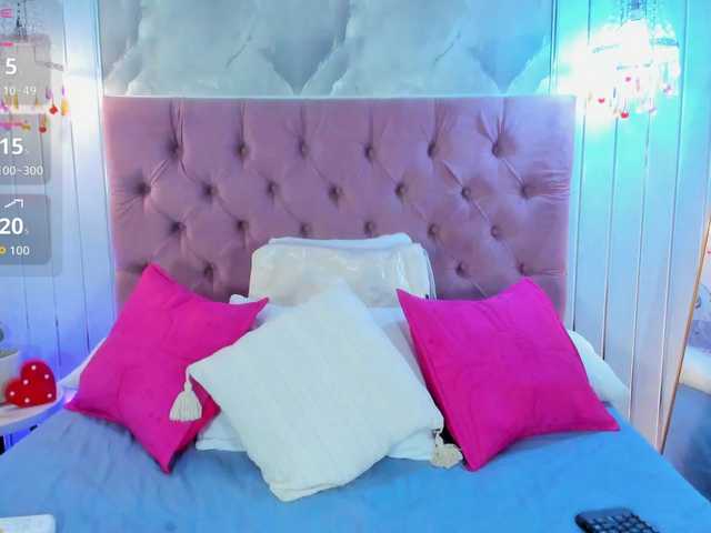 ArianaRougee live cam on BongaCams