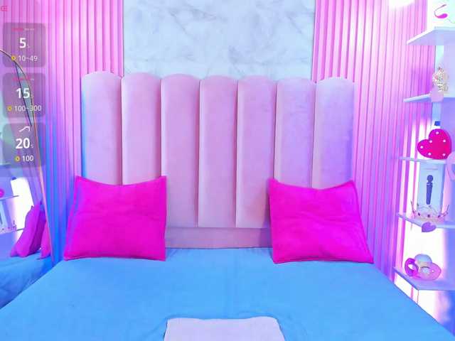 ArianaRougee live cam on BongaCams