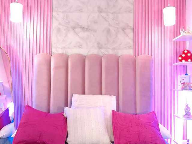 ArianaRougee live cam on BongaCams