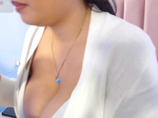 ArianaRougee live cam on BongaCams