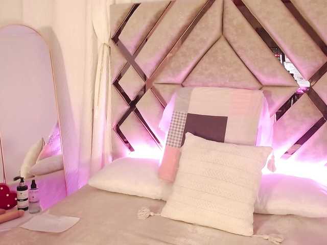 ArianaRougee live cam on BongaCams