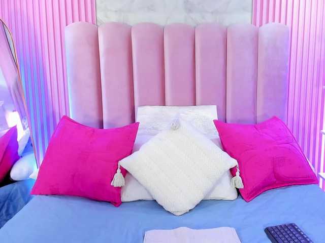 ArianaRougee live cam on BongaCams