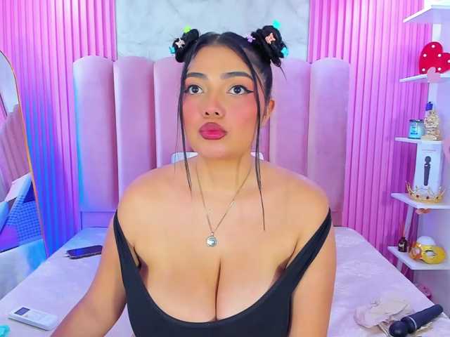 ArianaRougee live cam on BongaCams