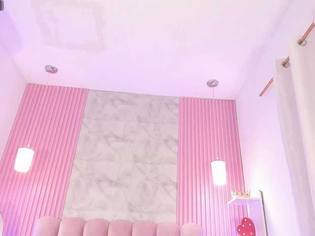 ArianaRougee live cam on BongaCams