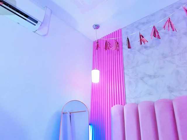 ArianaRougee live cam on BongaCams