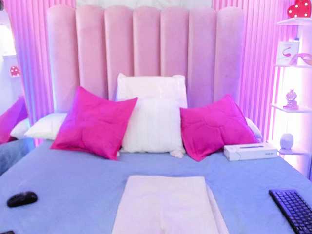 ArianaRougee live cam on BongaCams