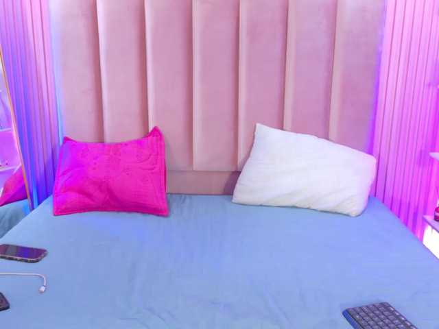 ArianaRougee live cam on BongaCams