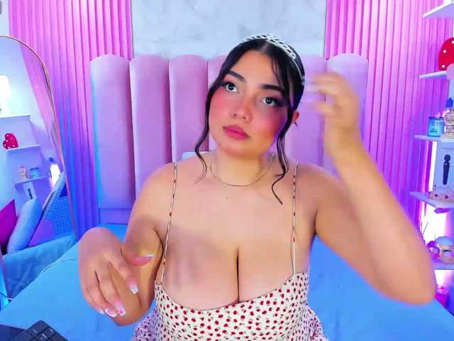 ArianaRougee live cam on BongaCams