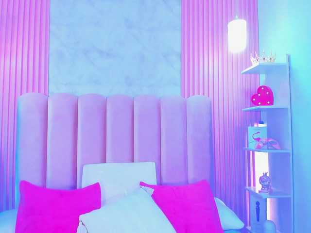 ArianaRougee live cam on BongaCams