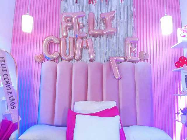 ArianaRougee live cam on BongaCams