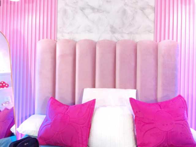 ArianaRougee live cam on BongaCams