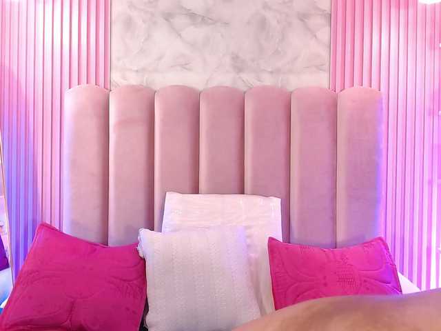 ArianaRougee live cam on BongaCams