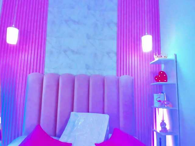 ArianaRougee live cam on BongaCams