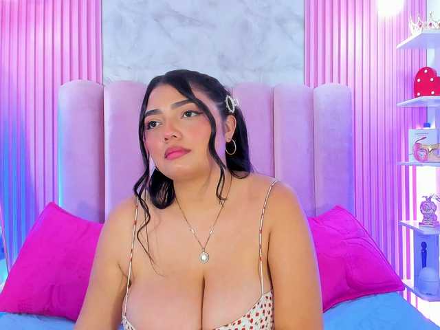 ArianaRougee live cam on BongaCams