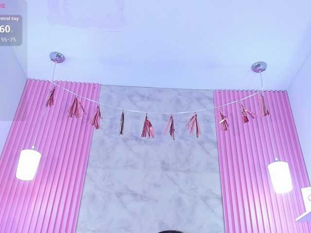 ArianaRougee live cam on BongaCams