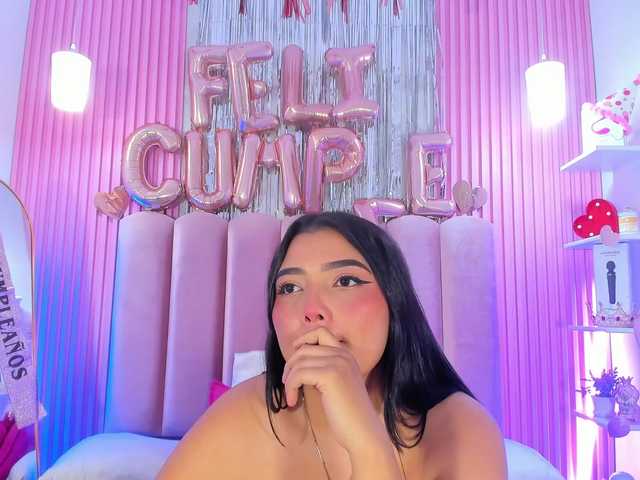 ArianaRougee live cam on BongaCams