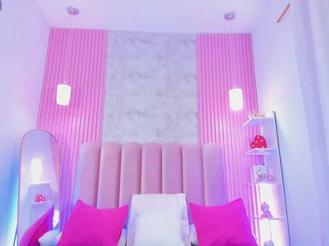 ArianaRougee live cam on BongaCams