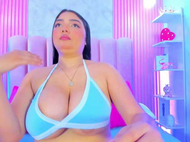 ArianaRougee live cam on BongaCams