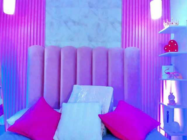 ArianaRougee live cam on BongaCams