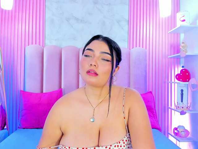 ArianaRougee live cam on BongaCams