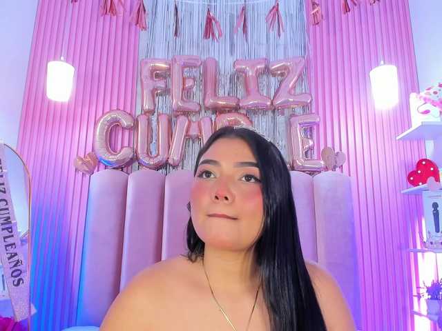 ArianaRougee live cam on BongaCams