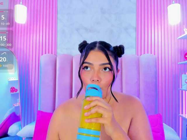 ArianaRougee live cam on BongaCams