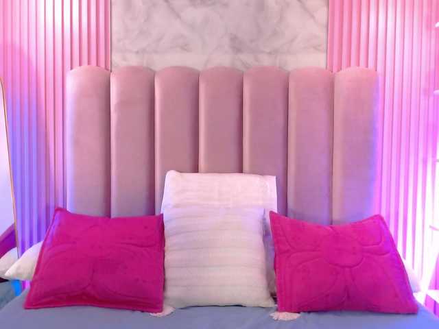 ArianaRougee live cam on BongaCams
