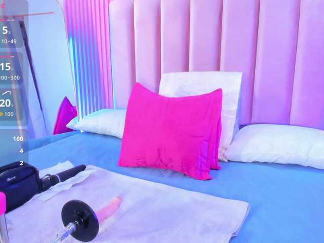 ArianaRougee live cam on BongaCams