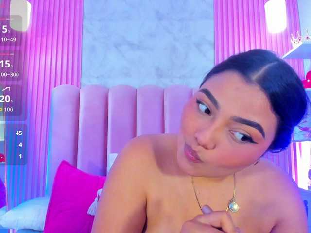 ArianaRougee live cam on BongaCams