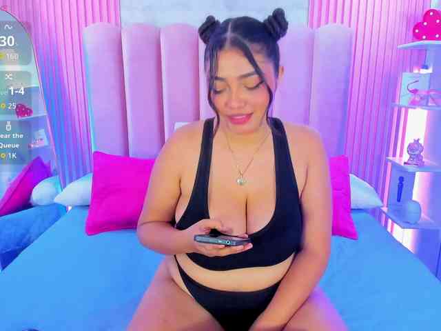 ArianaRougee webcam