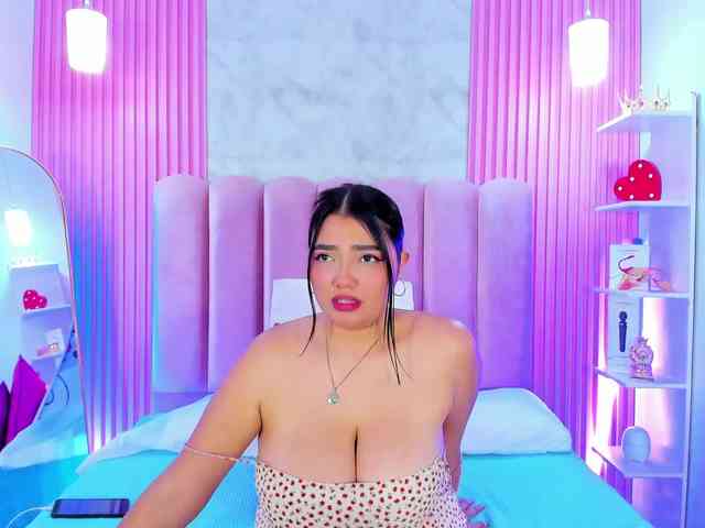 ArianaRougee webcam