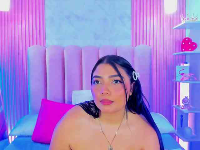 ArianaRougee webcam