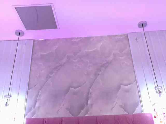 ArianaRougee webcam
