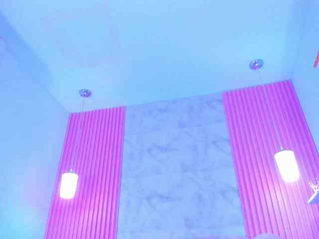 ArianaRougee webcam