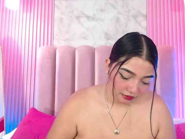 ArianaRougee webcam
