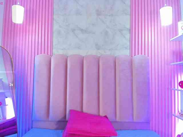 ArianaRougee ArianaRougee